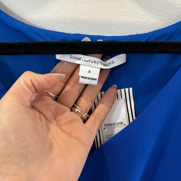Diane von Furstenberg Blue Bevin Cap-Sleeve Ruched Sheath dress size 8 - Picture 5 of 6
